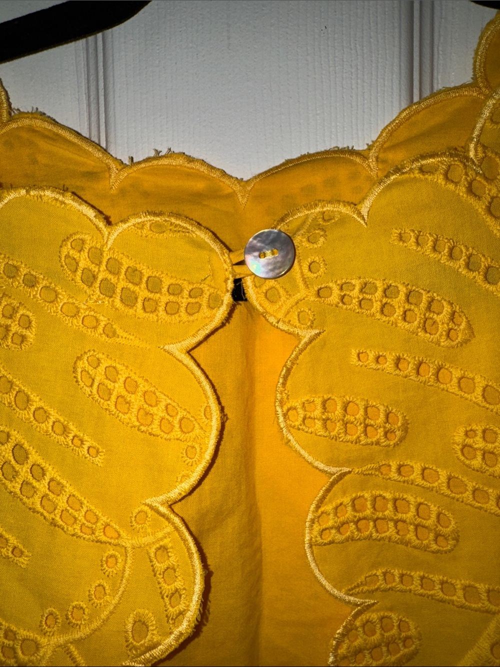 FARM Rio Yellow Scalloped Eyelet Cropped Camisole - Picture 6 of 8